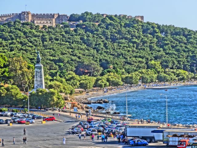 Mytilini Castle, Beach