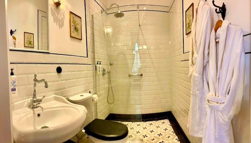 Stiliana Bathroom